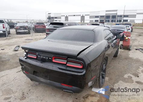 2016 Dodge Challenger Sxt z USA, uszkodzony, nr VIN 2C3CDZAG1GH290955